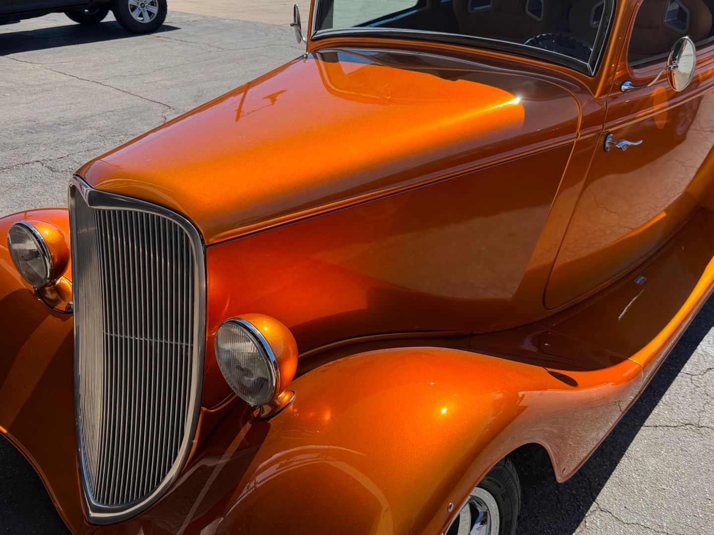 1933 FORD Vicky 130