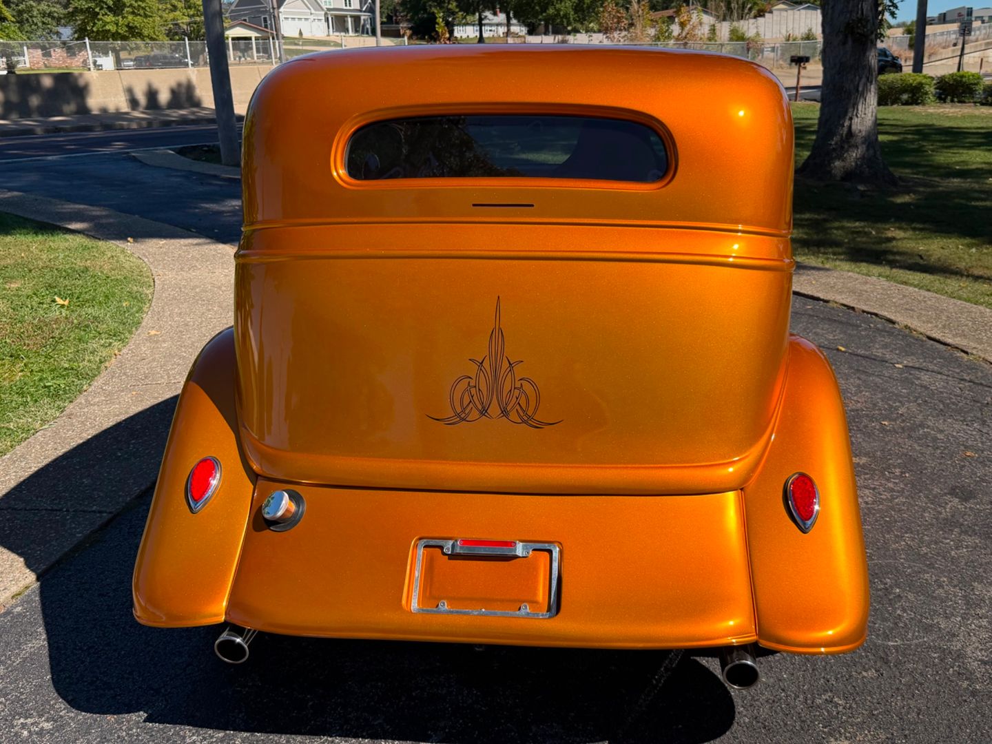 1933 FORD Vicky 167