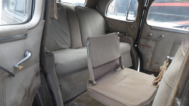 1937 BUICK SERIES 90 LIMITED 8 PASSENGER - JUMP SEATS