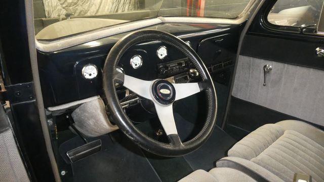 1937 FORD SLANT BACK 2 DR