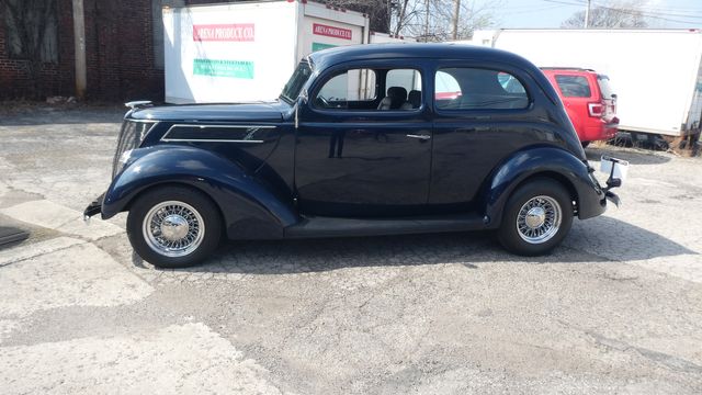 1937 FORD SLANT BACK 2 DR
