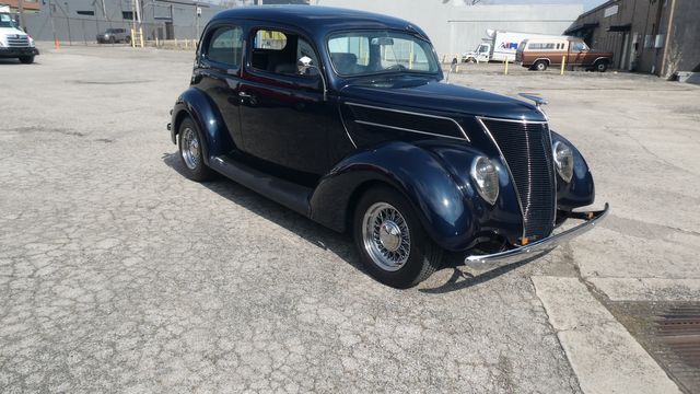 1937 FORD SLANT BACK 2 DR
