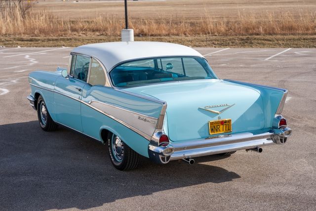 1957 Chrovlet Belair 2 dr