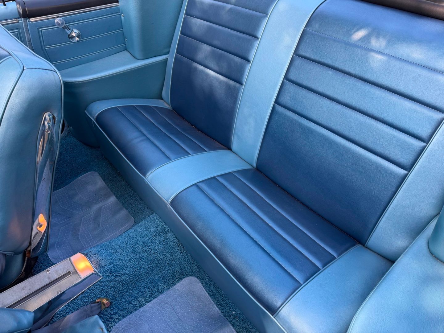 1933 FORD Vicky 374