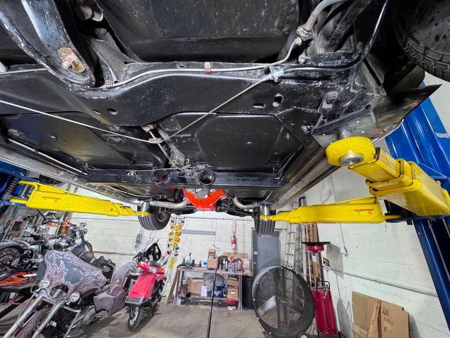 1966 Chevrolet Corvette 427 | Valley Park, Missouri | VELOCITY PERFORMANCE GARAGE 1966 Chevrolet Corvette 427 | Valley Park, Missouri | VELOCITY PERFORMANCE GARAGE