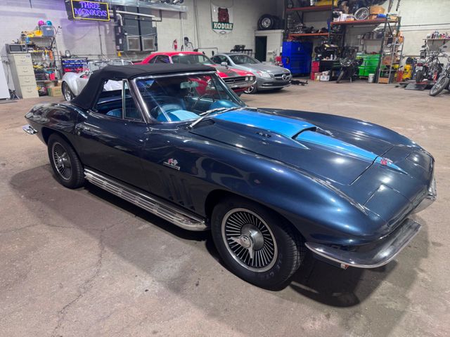 1966 Chevrolet Corvette 427 | Valley Park, Missouri | VELOCITY PERFORMANCE GARAGE