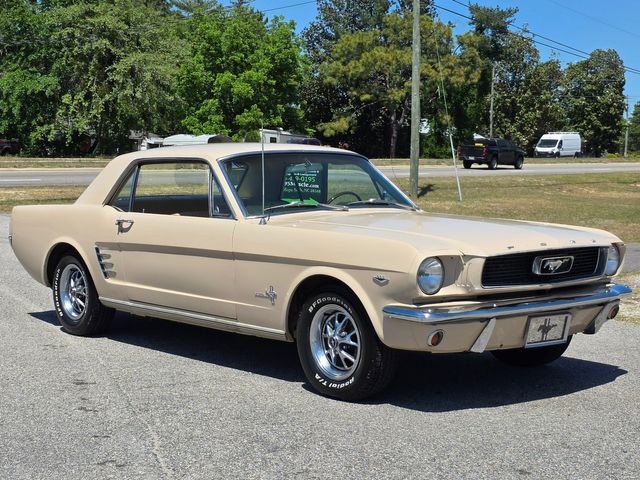 1966 Ford Mustang Hardtop Coupe 1966 Ford Mustang Hardtop Coupe
