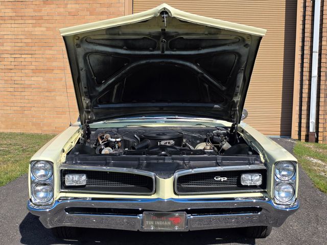 1966 Pontiac Grand Prix Coupe 1966 Pontiac Grand Prix Coupe