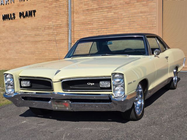 1966 Pontiac Grand Prix Coupe 1966 Pontiac Grand Prix Coupe