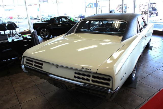 1967 Pontiac GTO Coupe | Granite City, Illinois | MasterCars Company Inc. 1967 Pontiac GTO Coupe | Granite City, Illinois | MasterCars Company Inc.