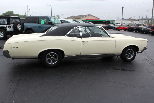 1967 Pontiac GTO Coupe | Granite City, Illinois | MasterCars Company Inc. 1967 Pontiac GTO Coupe | Granite City, Illinois | MasterCars Company Inc.