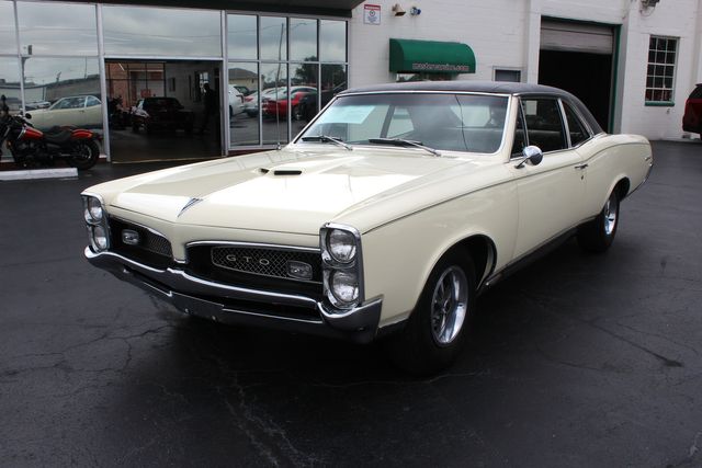 1967 Pontiac GTO Coupe | Granite City, Illinois | MasterCars Company Inc. 1967 Pontiac GTO Coupe | Granite City, Illinois | MasterCars Company Inc.