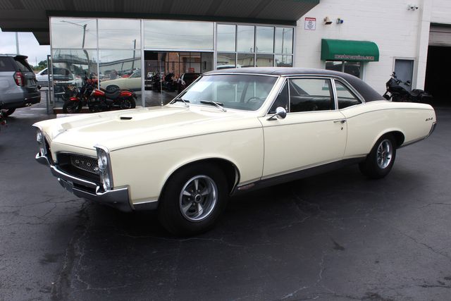 1967 Pontiac GTO Coupe | Granite City, Illinois | MasterCars Company Inc. 1967 Pontiac GTO Coupe | Granite City, Illinois | MasterCars Company Inc.