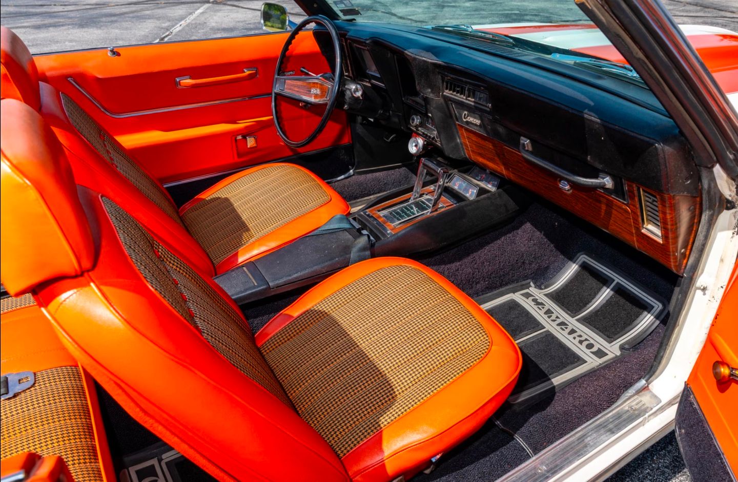 1969 CHEVROLET CAMARO 195
