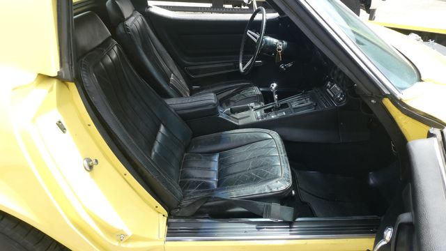 1969 CHEVROLET CORVETTE- LOW MILES 2 DR