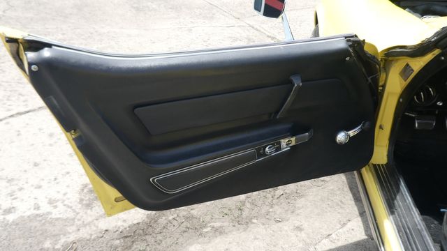 1969 CHEVROLET CORVETTE- LOW MILES 2 DR