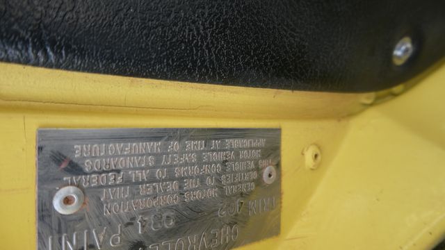 1969 CHEVROLET CORVETTE- LOW MILES 2 DR