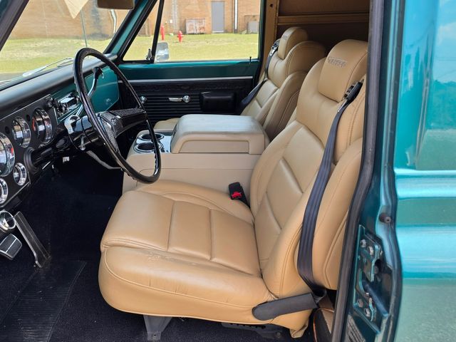 1970 Chevrolet C10 Panel Truck