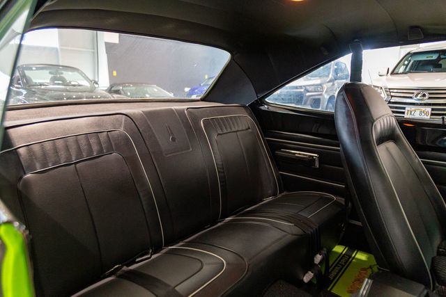 1970 Plymouth ROADRUNNER 383 cubic-inch big-block Mopar V8.