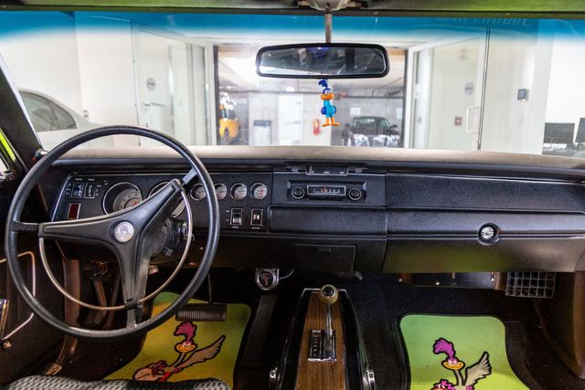 1970 Plymouth ROADRUNNER 383 cubic-inch big-block Mopar V8.