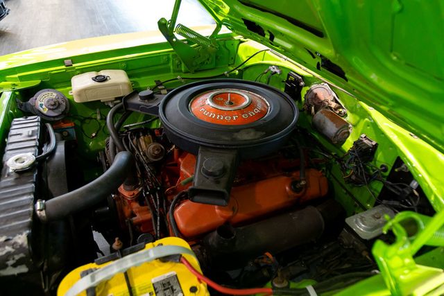 1970 Plymouth ROADRUNNER 383 cubic-inch big-block Mopar V8.