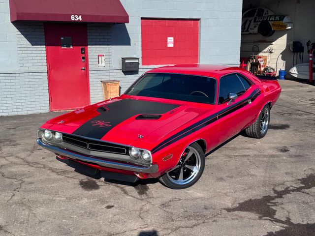 1971 Dodge CHALLENGER HEMI R/T | Valley Park, Missouri | VELOCITY PERFORMANCE GARAGE 1971 Dodge CHALLENGER HEMI R/T | Valley Park, Missouri | VELOCITY PERFORMANCE GARAGE