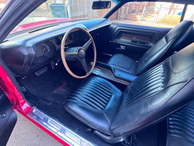 1971 Dodge CHALLENGER HEMI R/T | Valley Park, Missouri | VELOCITY PERFORMANCE GARAGE 1971 Dodge CHALLENGER HEMI R/T | Valley Park, Missouri | VELOCITY PERFORMANCE GARAGE