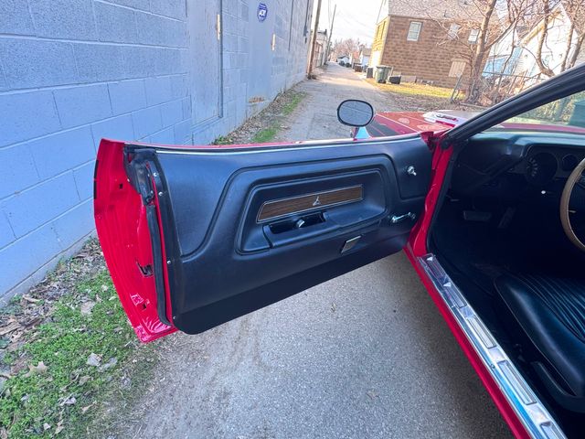 1971 Dodge CHALLENGER HEMI R/T | Valley Park, Missouri | VELOCITY PERFORMANCE GARAGE 1971 Dodge CHALLENGER HEMI R/T | Valley Park, Missouri | VELOCITY PERFORMANCE GARAGE