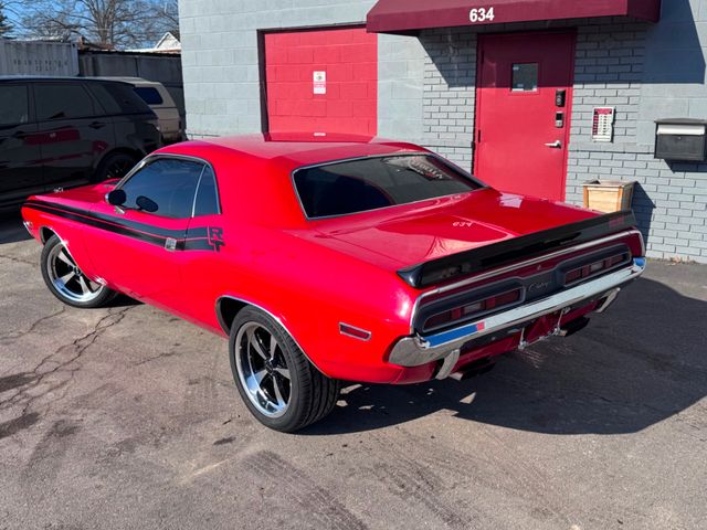 1971 Dodge CHALLENGER HEMI R/T | Valley Park, Missouri | VELOCITY PERFORMANCE GARAGE 1971 Dodge CHALLENGER HEMI R/T | Valley Park, Missouri | VELOCITY PERFORMANCE GARAGE
