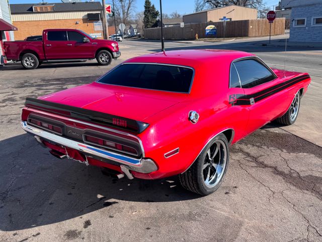 1971 Dodge CHALLENGER HEMI R/T | Valley Park, Missouri | VELOCITY PERFORMANCE GARAGE 1971 Dodge CHALLENGER HEMI R/T | Valley Park, Missouri | VELOCITY PERFORMANCE GARAGE