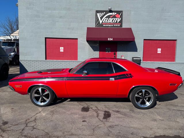 1971 Dodge CHALLENGER HEMI R/T | Valley Park, Missouri | VELOCITY PERFORMANCE GARAGE 1971 Dodge CHALLENGER HEMI R/T | Valley Park, Missouri | VELOCITY PERFORMANCE GARAGE