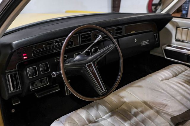 1971 Lincoln Continental