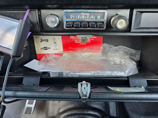 1974 Jeep Wagoneer Quadra-Trac 1974 Jeep Wagoneer Quadra-Trac