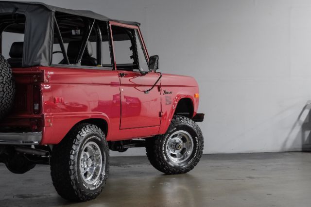 1975 Ford Bronco Frame Off Resto V8 302ci P/S P/B A/C Lift BFG Tire | Dallas, TX | East Dallas Diesel 1975 Ford Bronco Frame Off Resto V8 302ci P/S P/B A/C Lift BFG Tire | Dallas, TX | East Dallas Diesel