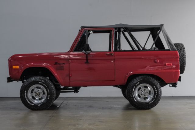 1975 Ford Bronco Frame Off Resto V8 302ci P/S P/B A/C Lift BFG Tire | Dallas, TX | East Dallas Diesel 1975 Ford Bronco Frame Off Resto V8 302ci P/S P/B A/C Lift BFG Tire | Dallas, TX | East Dallas Diesel