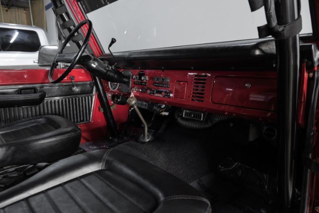 1975 Ford Bronco Frame Off Resto V8 302ci P/S P/B A/C Lift BFG Tire | Dallas, TX | East Dallas Diesel 1975 Ford Bronco Frame Off Resto V8 302ci P/S P/B A/C Lift BFG Tire | Dallas, TX | East Dallas Diesel