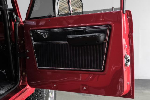 1975 Ford Bronco Frame Off Resto V8 302ci P/S P/B A/C Lift BFG Tire | Dallas, TX | East Dallas Diesel 1975 Ford Bronco Frame Off Resto V8 302ci P/S P/B A/C Lift BFG Tire | Dallas, TX | East Dallas Diesel