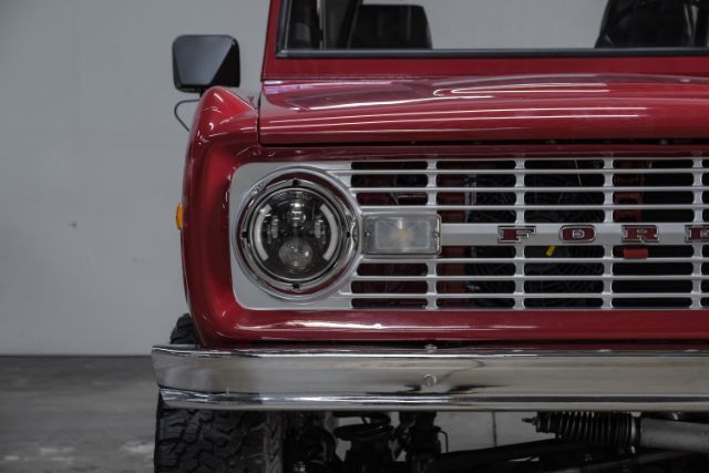 1975 Ford Bronco Frame Off Resto V8 302ci P/S P/B A/C Lift BFG Tire | Dallas, TX | East Dallas Diesel 1975 Ford Bronco Frame Off Resto V8 302ci P/S P/B A/C Lift BFG Tire | Dallas, TX | East Dallas Diesel