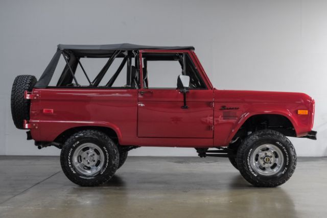 1975 Ford Bronco Frame Off Resto V8 302ci P/S P/B A/C Lift BFG Tire | Dallas, TX | East Dallas Diesel 1975 Ford Bronco Frame Off Resto V8 302ci P/S P/B A/C Lift BFG Tire | Dallas, TX | East Dallas Diesel