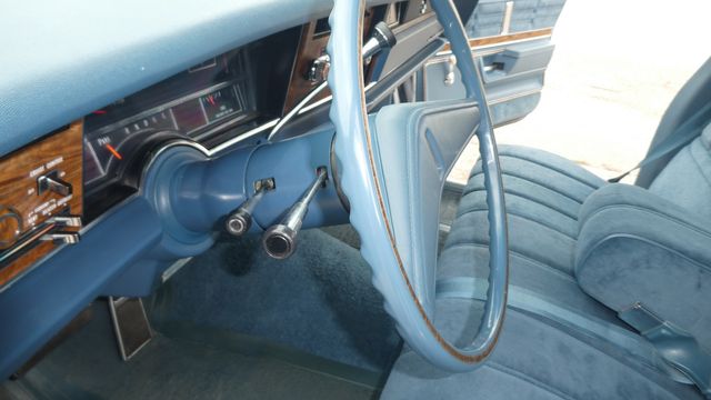 1976 OLDSMOBILE DELTA 88  LOW MILES ROYALE