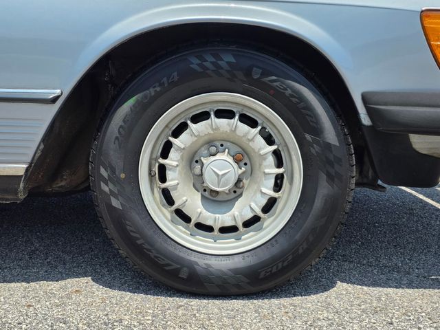 1982 Mercedes-Benz 380SL Roadster 1982 Mercedes-Benz 380SL Roadster