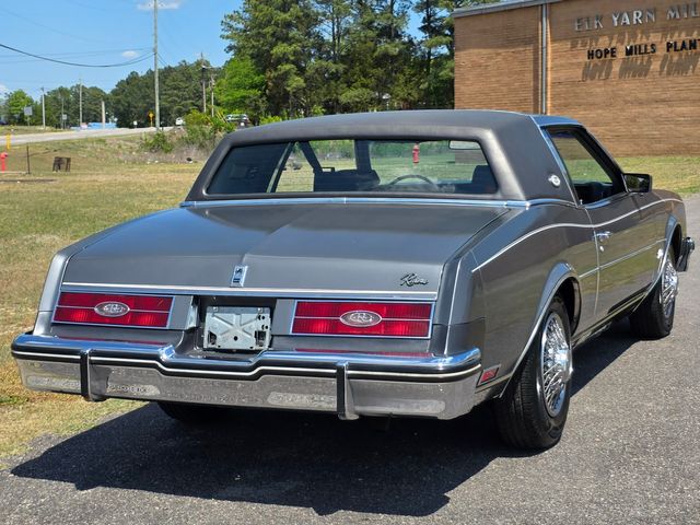 1985 Buick Riviera Coupe 1985 Buick Riviera Coupe