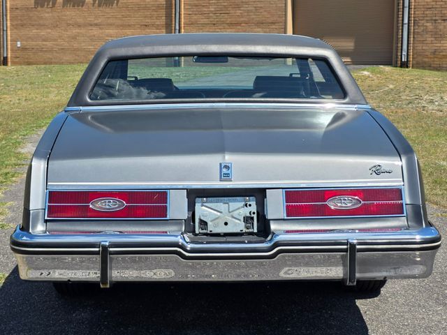 1985 Buick Riviera Coupe 1985 Buick Riviera Coupe