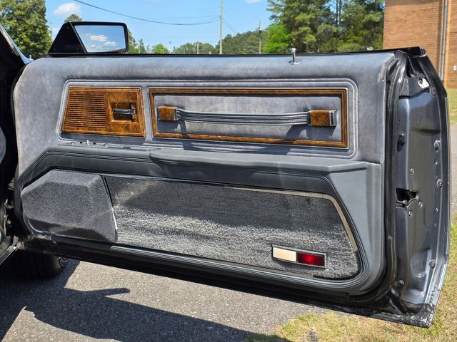 1985 Buick Riviera Coupe 1985 Buick Riviera Coupe