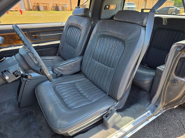 1985 Buick Riviera Coupe 1985 Buick Riviera Coupe