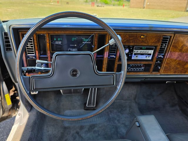 1985 Buick Riviera Coupe 1985 Buick Riviera Coupe