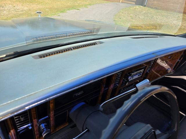 1985 Buick Riviera Coupe 1985 Buick Riviera Coupe