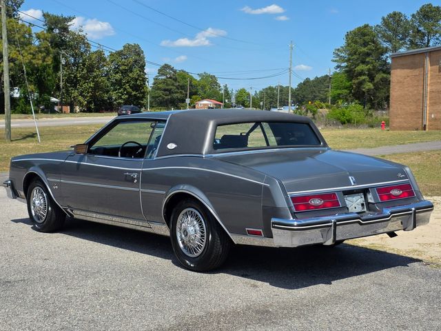1985 Buick Riviera Coupe 1985 Buick Riviera Coupe
