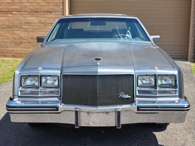 1985 Buick Riviera Coupe 1985 Buick Riviera Coupe
