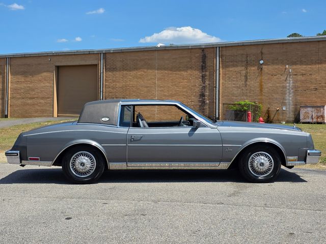1985 Buick Riviera Coupe 1985 Buick Riviera Coupe